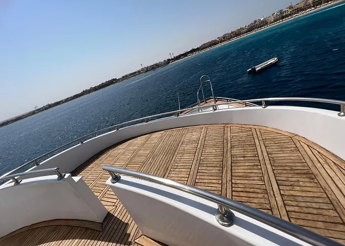 Kuba Luxus Tour - Boat In Sahl Hashesh - Botel *