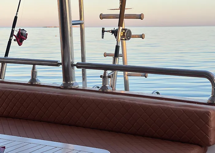 Botel Kuba Luxus Tour - Boat In Sahl Hashesh - Hurghada