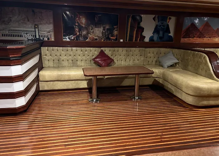 Kuba Luxus Tour - Boat In Sahl Hashesh - Botel *