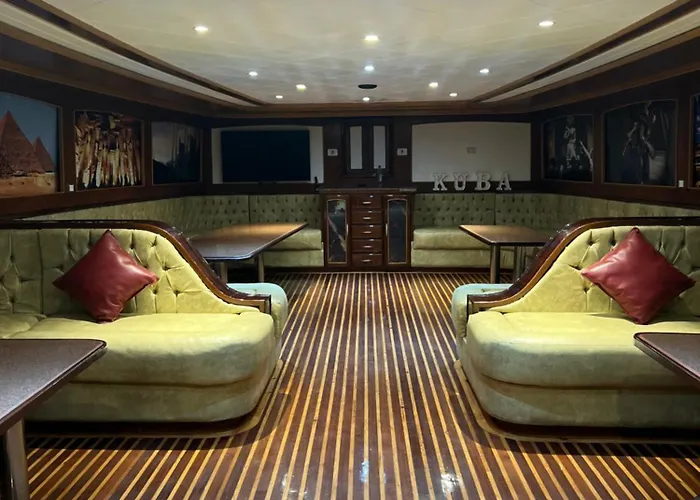 Botel Kuba Luxus Tour - Boat In Sahl Hashesh - *