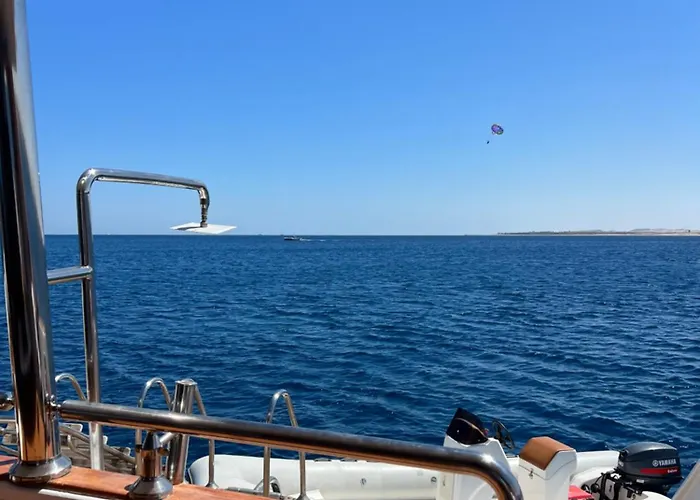 Kuba Luxus Tour - Boat In Sahl Hashesh - Botel