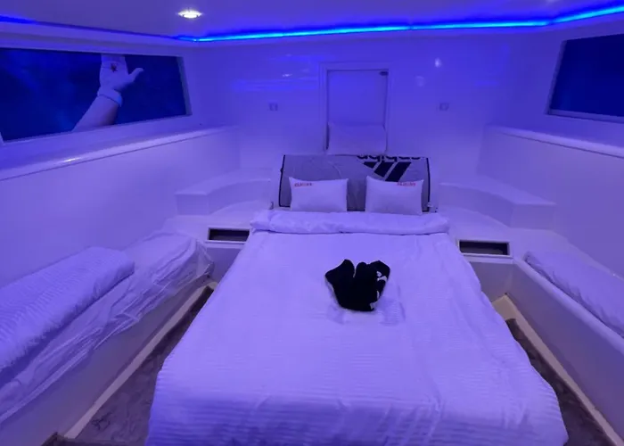 Kuba Luxus Tour - Boat In Sahl Hashesh -