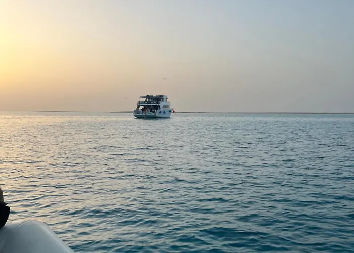 Kuba Luxus Tour - Boat In Sahl Hashesh - *